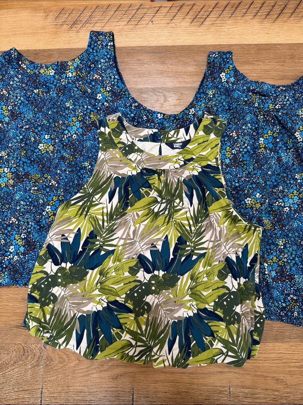 3 Lands' End Floral Print Sleeveless Tops